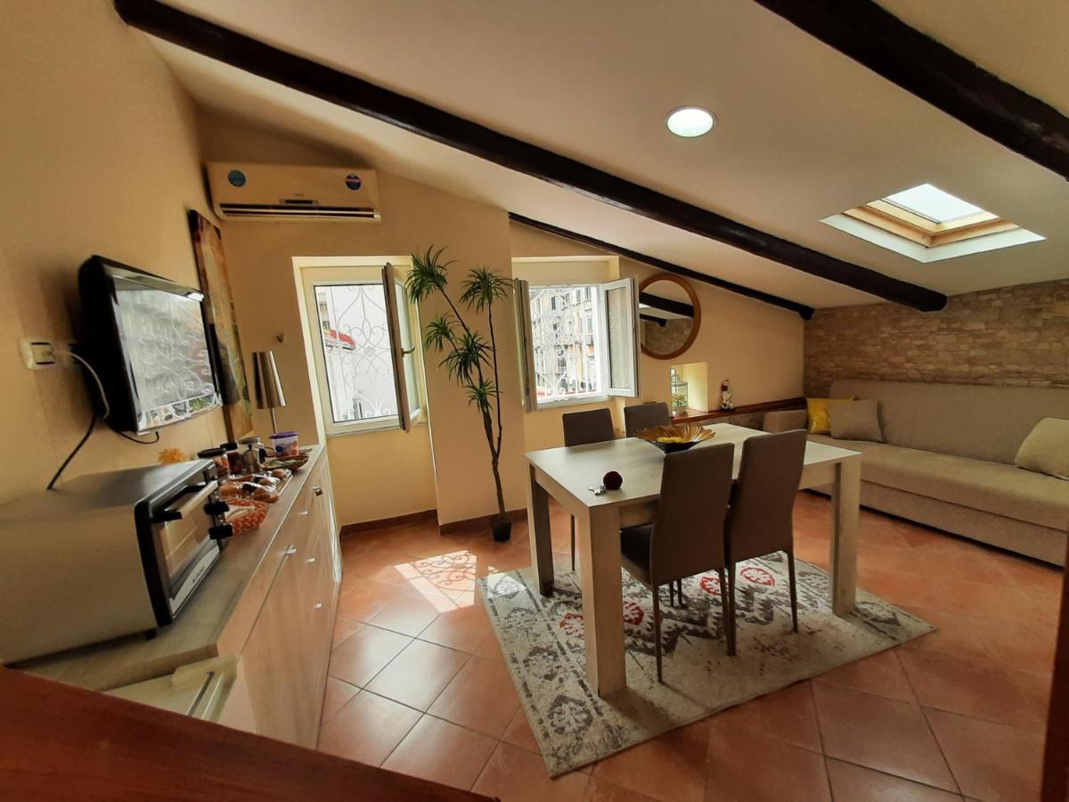 La Mansarda Villa Napoli Bagian luar foto