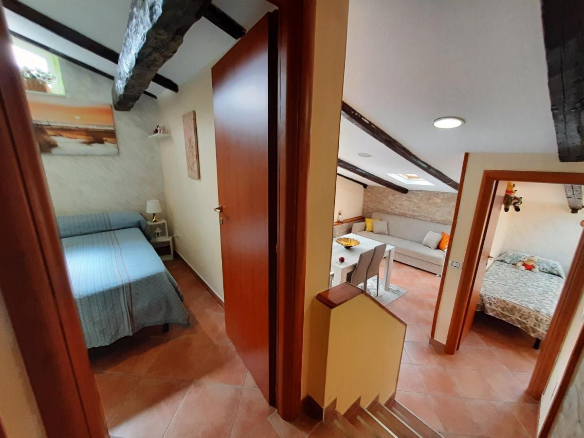 La Mansarda Villa Napoli Bagian luar foto