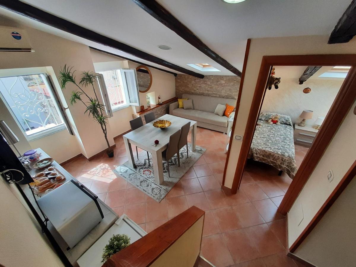 La Mansarda Villa Napoli Bagian luar foto