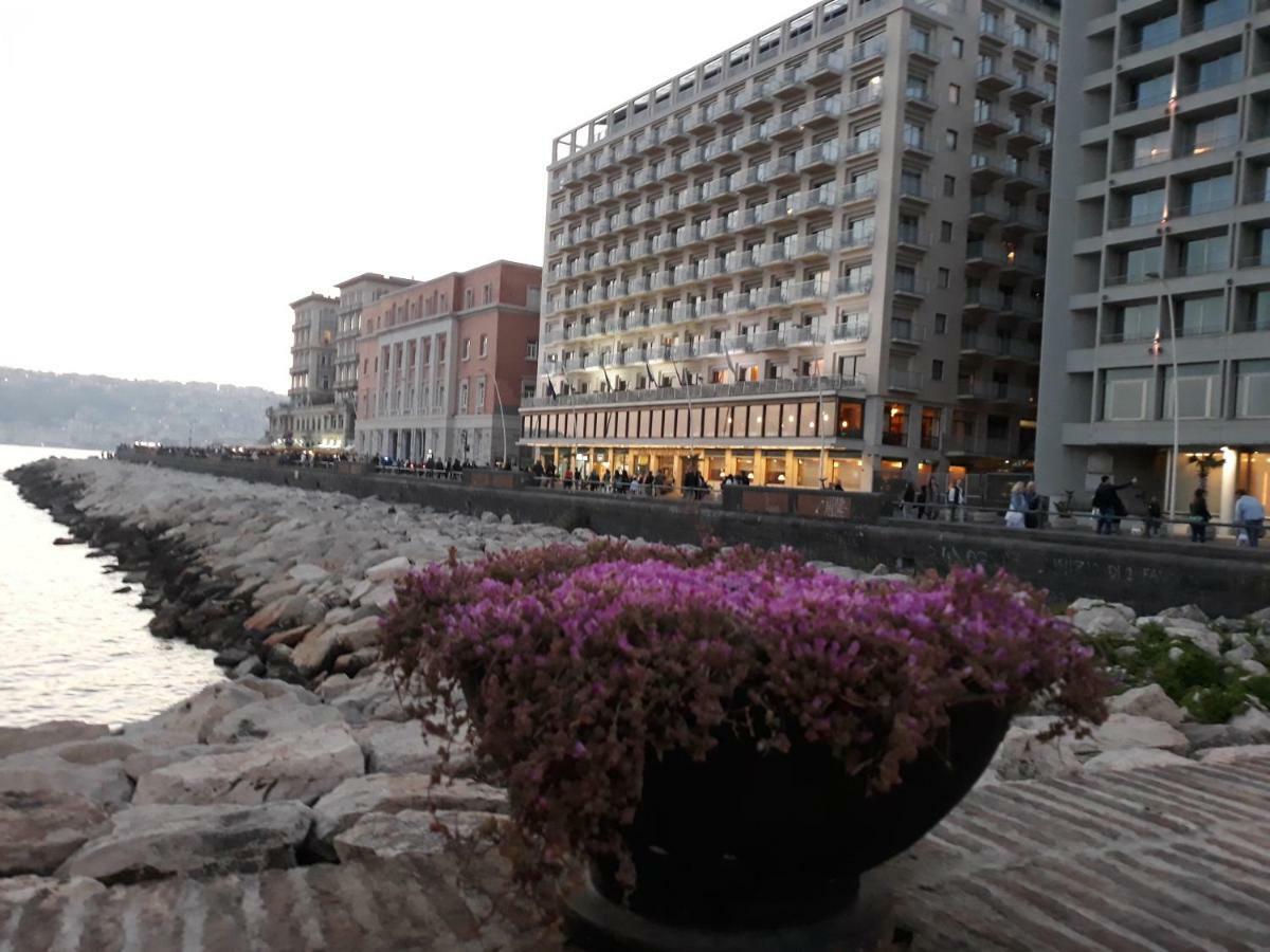La Mansarda Villa Napoli Bagian luar foto